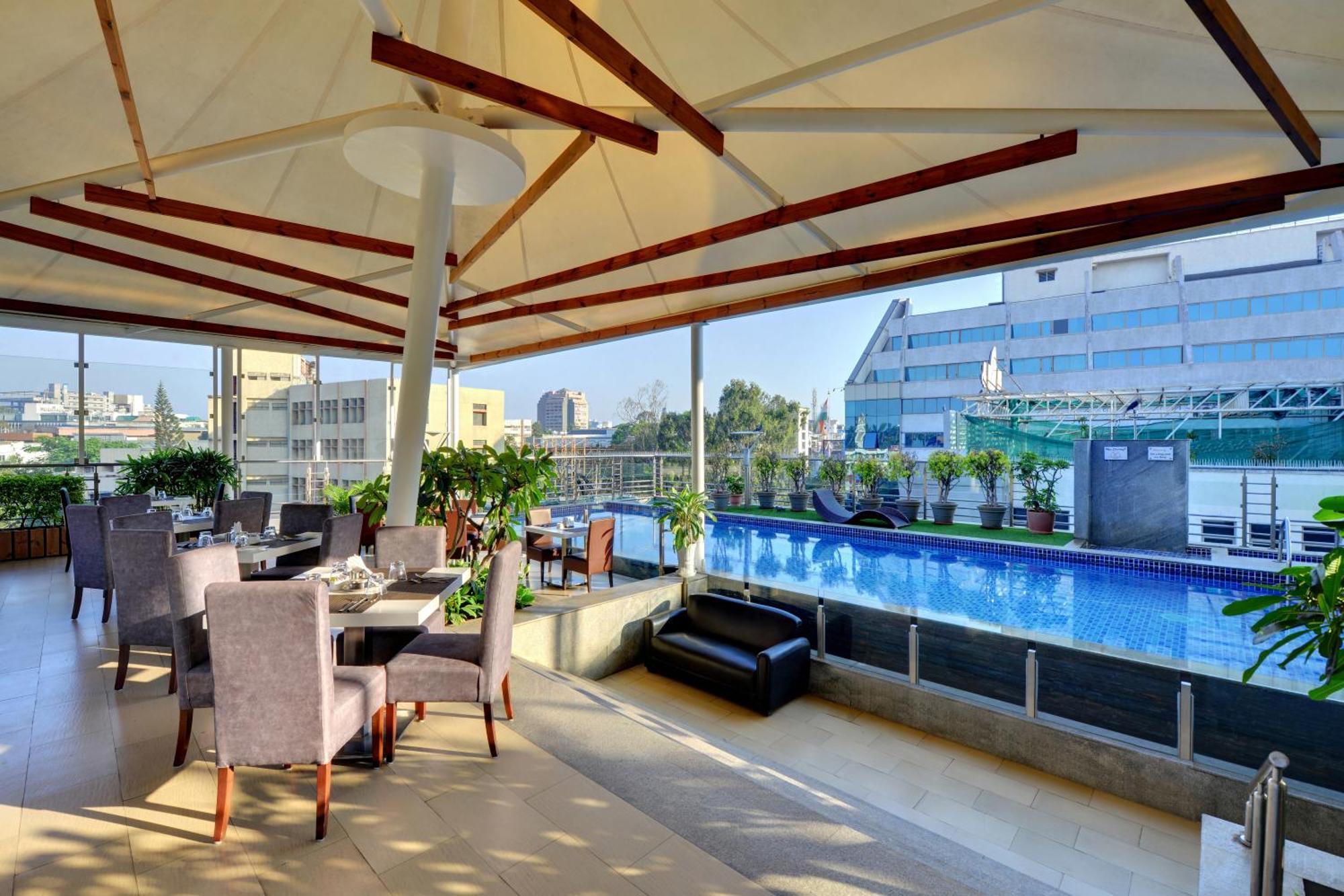 Iris The Business Hotel Bangalore Eksteriør billede