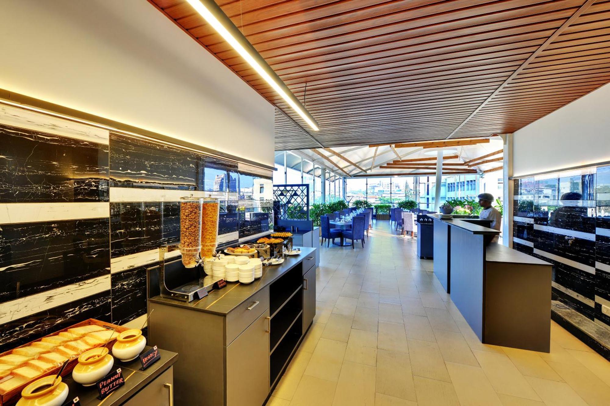 Iris The Business Hotel Bangalore Eksteriør billede