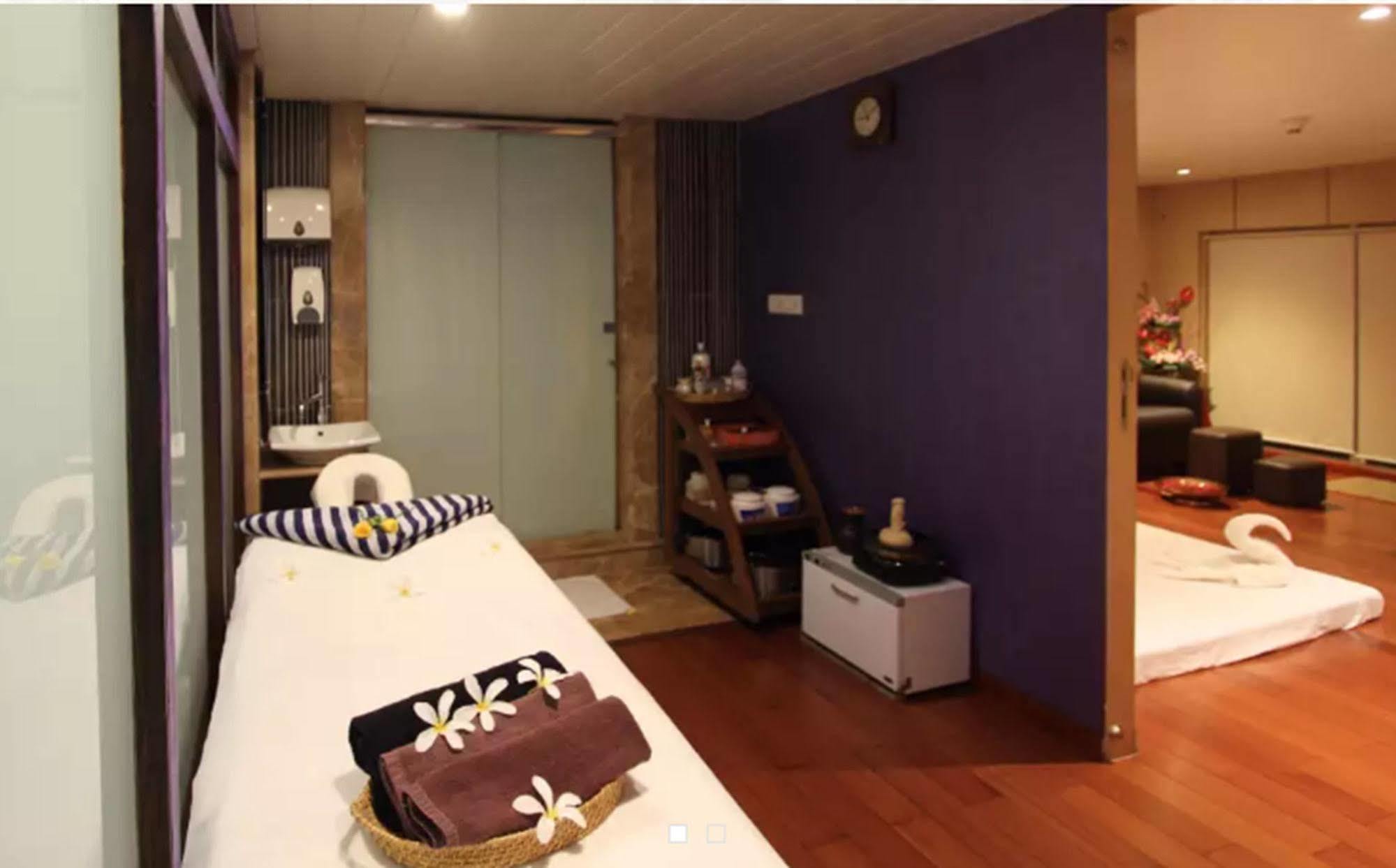 Iris The Business Hotel Bangalore Eksteriør billede